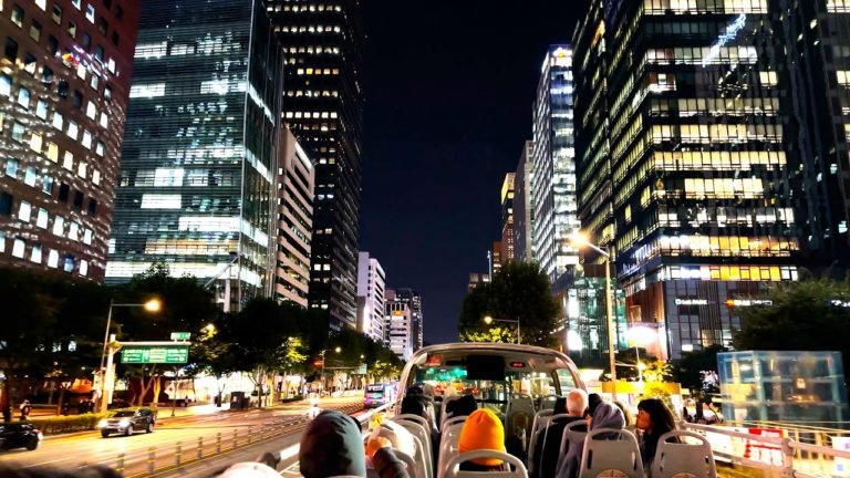 For tourists, I recommend taking a night city tour bus and exploring Seoul for an hour.(with jazz)